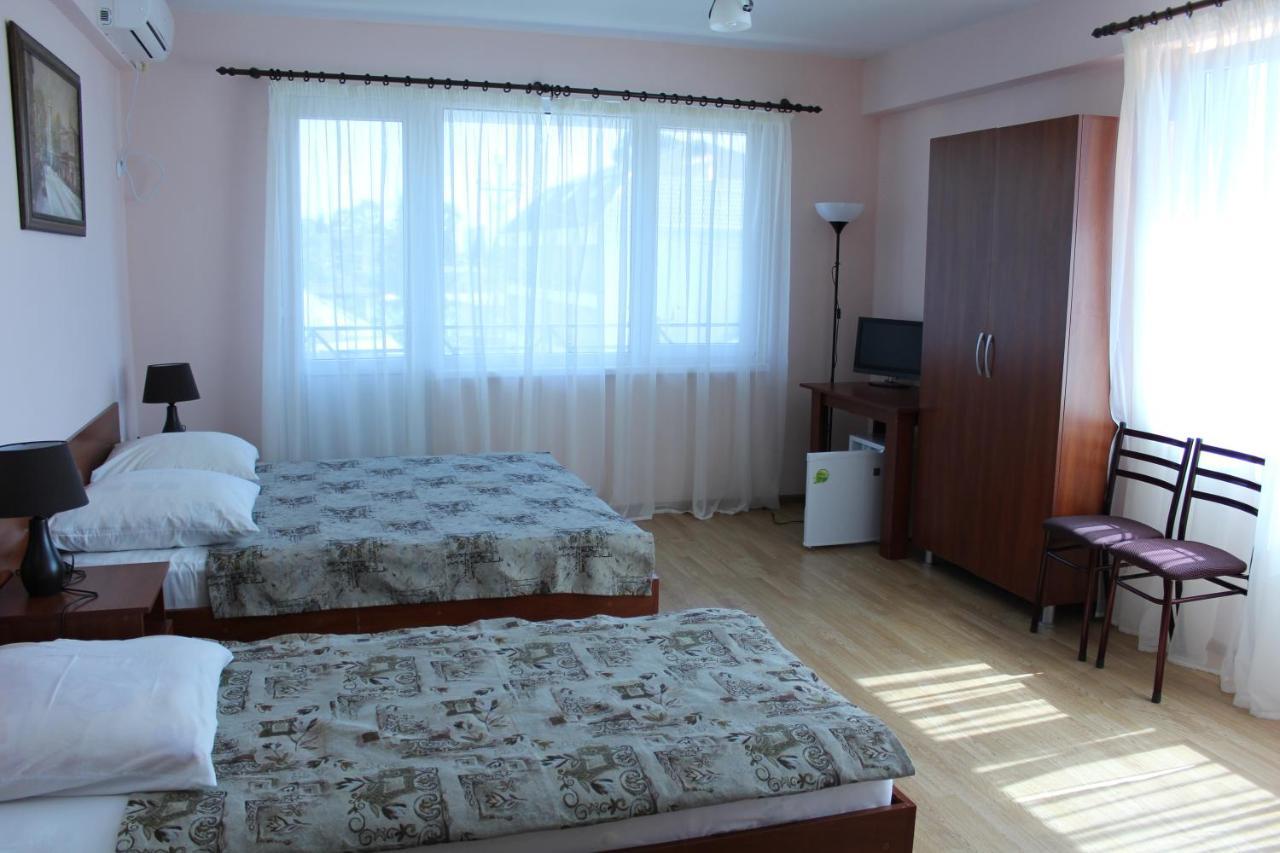 Guest House Zvanba Gagra Extérieur photo
