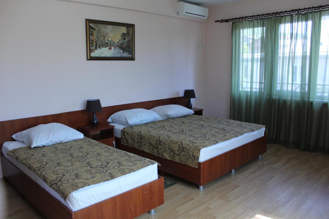 Guest House Zvanba Gagra Extérieur photo